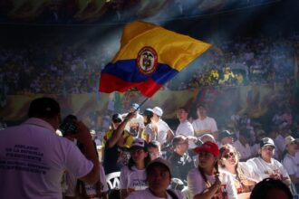 Colombian presidential candidates wrap up campaigns with big rallies