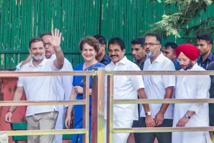 राहुल गांधी की तस्वीर के दुग्धाभिषेक पर भड़के भाजपा नेता, बोले-जो राम के नहीं हुए, वे परशुराम के कैसे हो सकते हैं