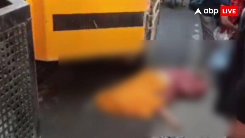 Agra News: आगरा में मेट्रो निर्माण के दौरान बड़ी लापरवाही, बेटी के सामने क्रेन ने मां को रौंदा