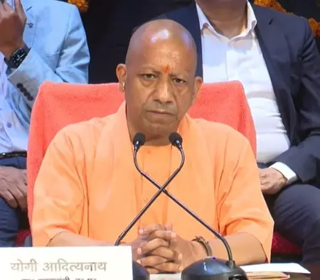 उत्तर प्रदेश में आंधी-तूफान और बिजली गिरने से 18 लोगों की मौत, सीएम योगी ने जारी किए निर्देश