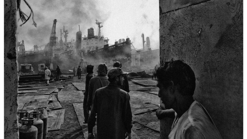 Sunhil Sippy’s vanishing Mumbai | ‘EASTWARD’ at Galerie Mirchandani + Steinruecke