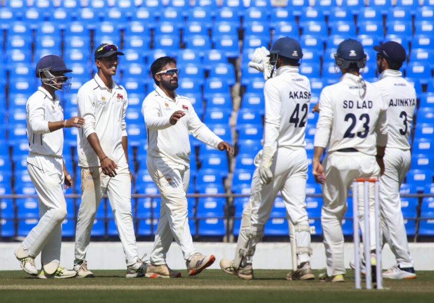 Mumbai introduces contract system for domestic players