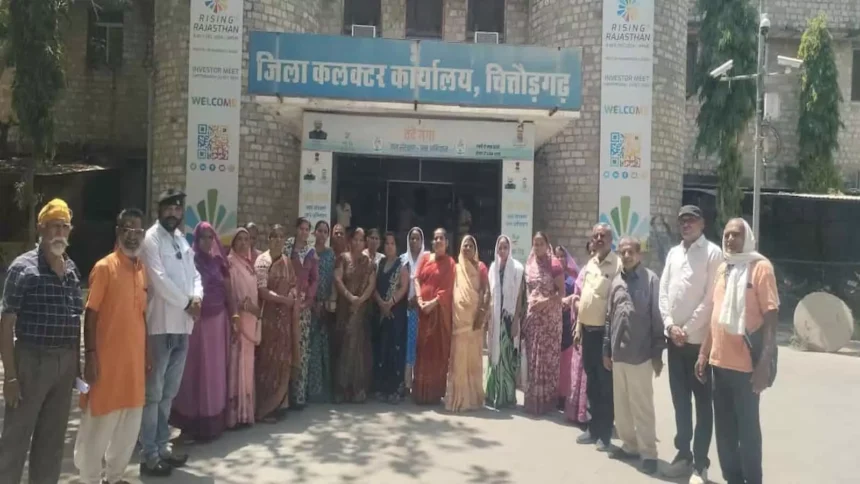 चित्तौड़गढ़: आंगनवाड़ी कार्यकर्ताओं ने कलेक्टर को सौंपा ज्ञापन, मानदेय और पेंशन की मांग