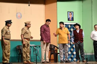 Madhil Mel Poonaigal was a mystery without thrills, and a comedy that was funny in parts