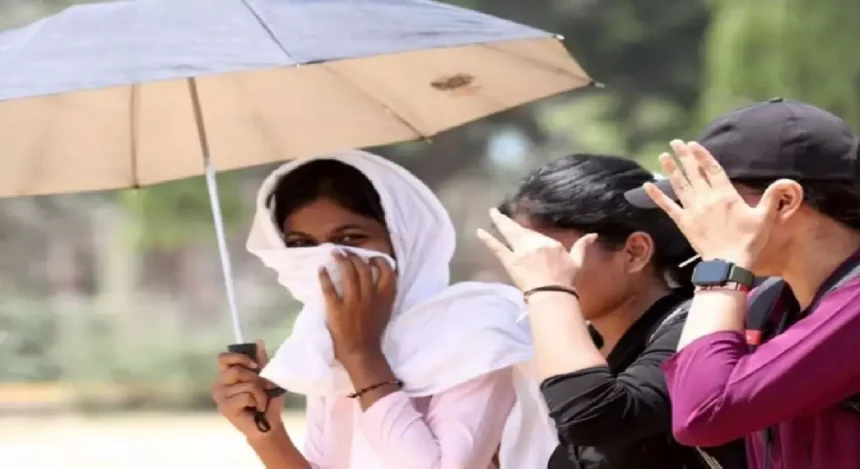 UP Weather Update: उत्तर प्रदेश में 30 जून से बदलेगा मौसम, 50 से ज्यादा जिलों में भारी बारिश के आसार